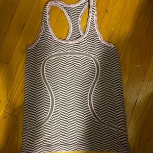 Size 6 pink swiftly tank top Lululemon